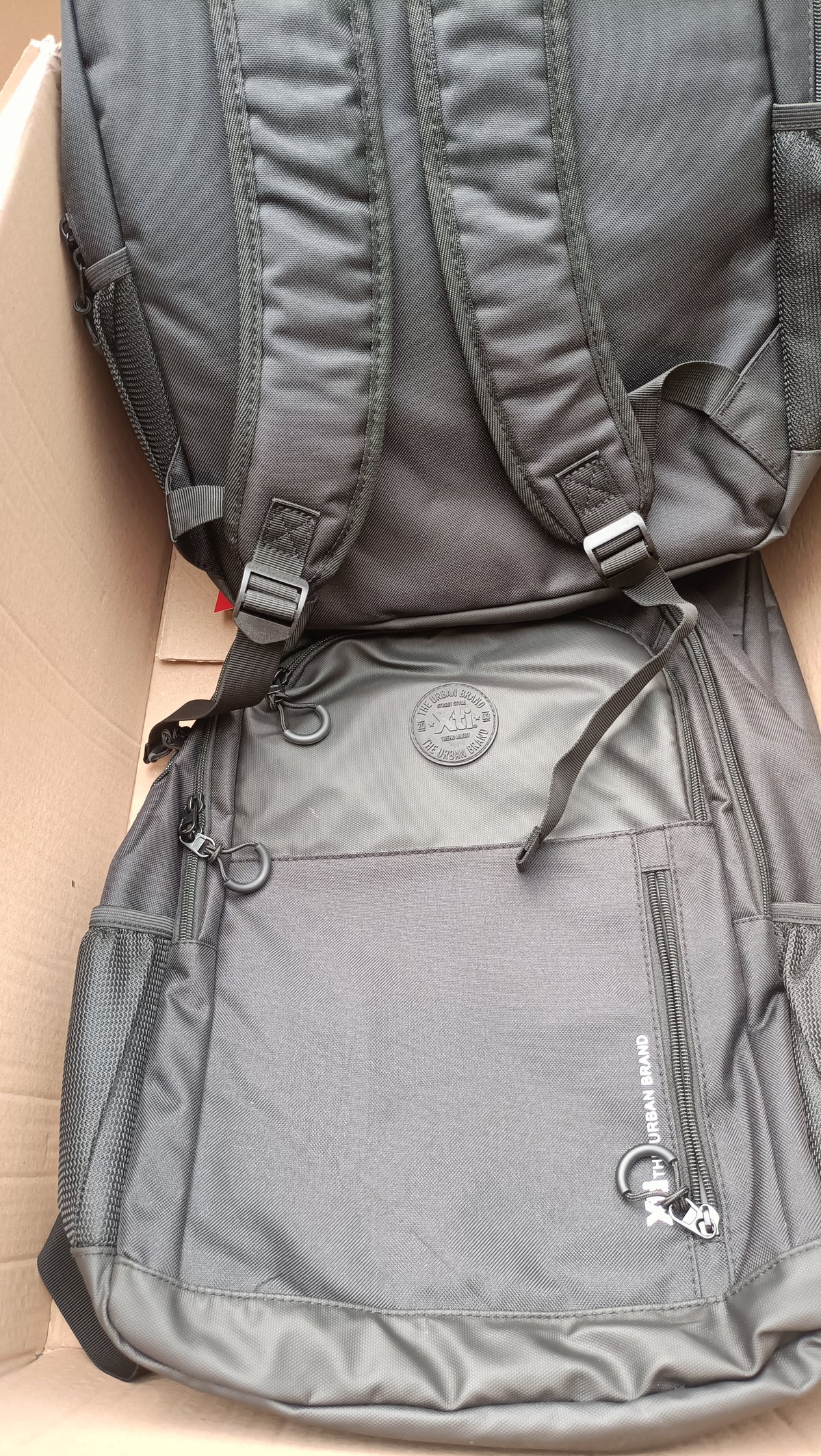 Stock 327 Zaini e Borse Santoro Gorjuss Dragon Ball – Ingrosso Nuovi