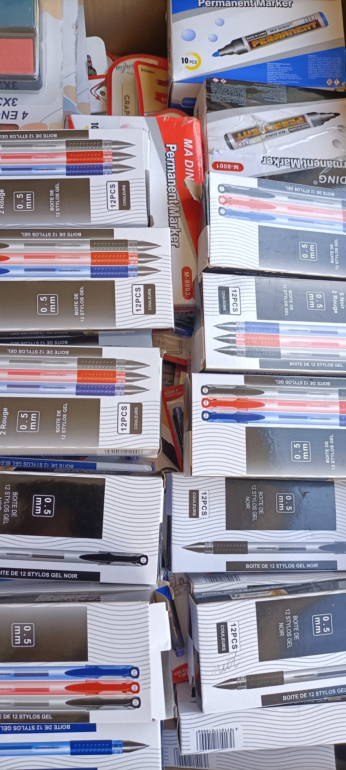 Mega-Stock Cancelleria Creativa Scuola e Licenze – Ingrosso Nuovi