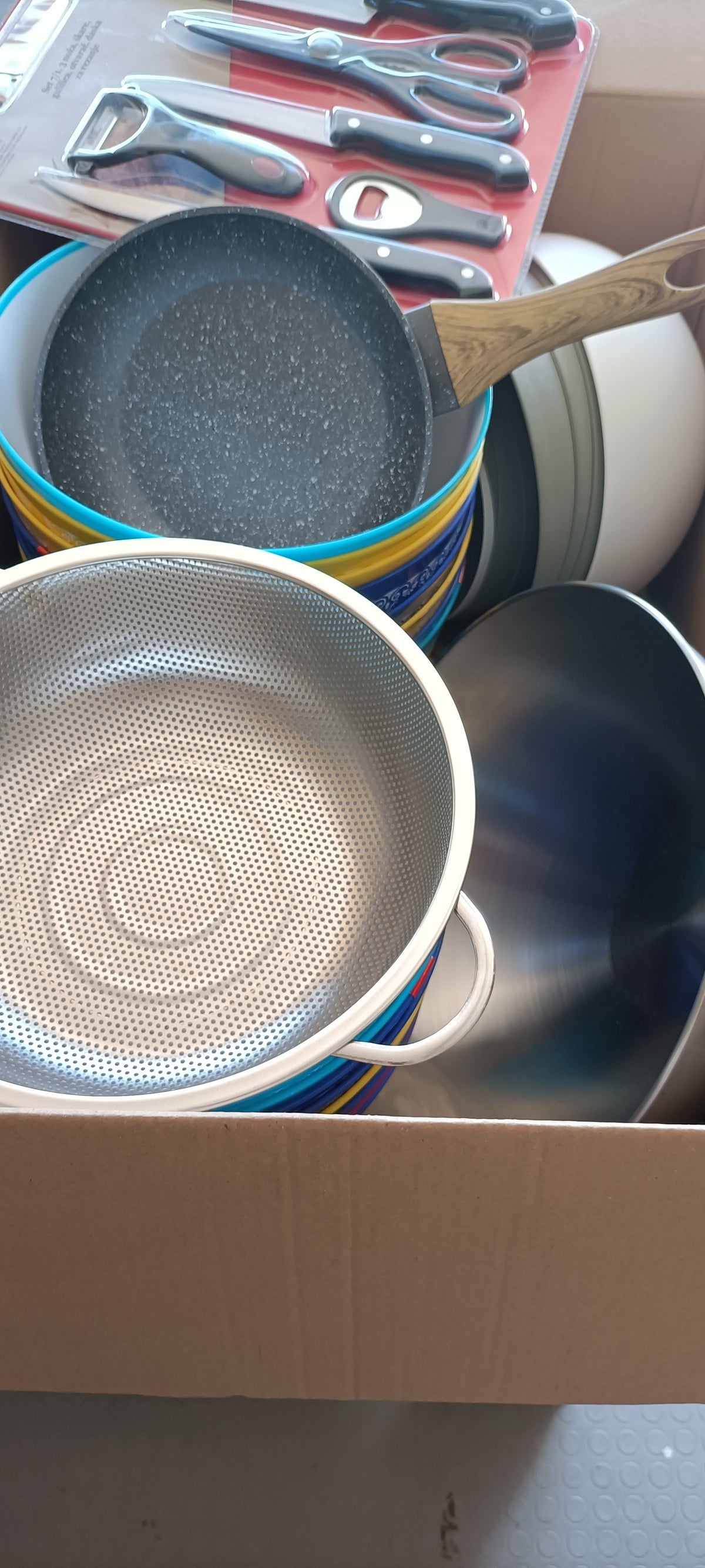 Mega-Stock Casalinghi e Articoli da Cucina Biocatering – Ingrosso Nuovi