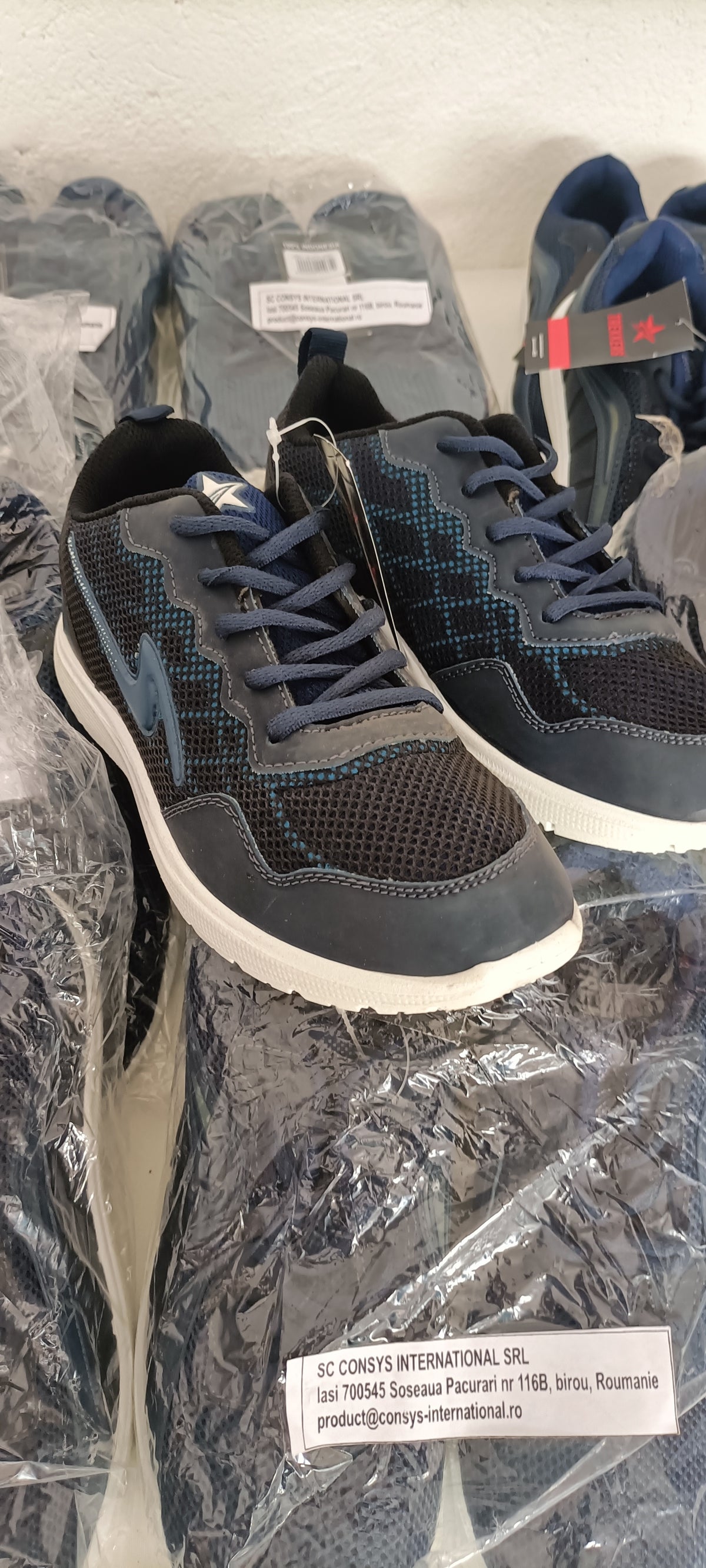 Stock 202 Paia Scarpe Assortite su Bancale – Lotto Ingrosso Nuove