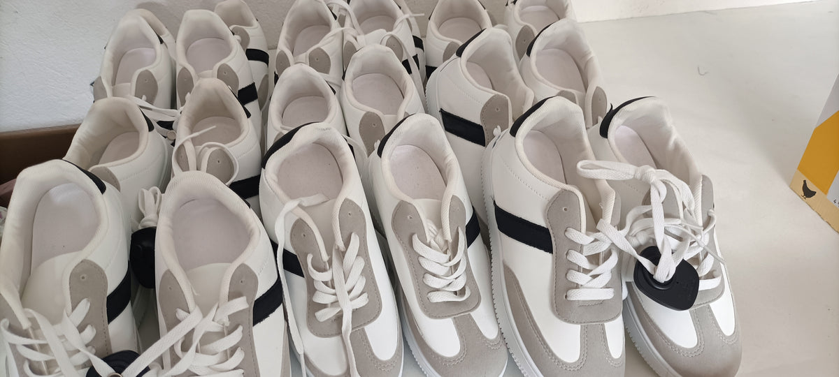 Stock 202 Paia Scarpe Assortite su Bancale – Lotto Ingrosso Nuove