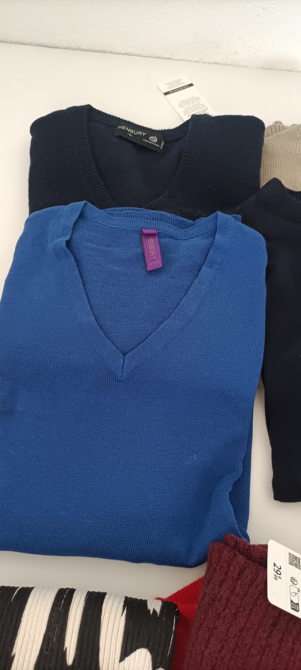 Mini-Lotto Stock Maglioni di Marca Uomo e Donna - Blocco G7-G10-G11 (61 Pezzi Tutto Incluso)