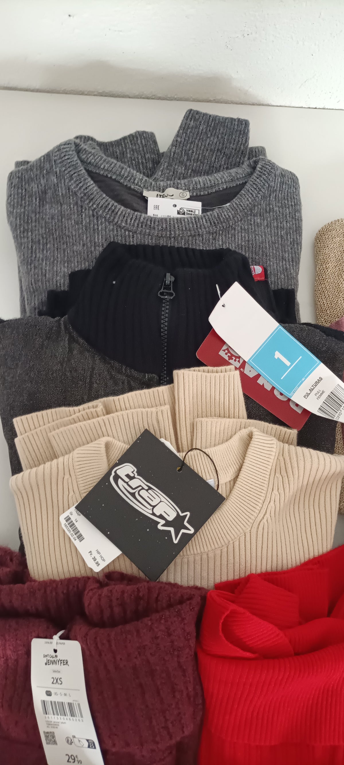 Mini-Lotto Stock Maglioni di Marca Uomo e Donna - Blocco G7-G10-G11 (61 Pezzi Tutto Incluso)