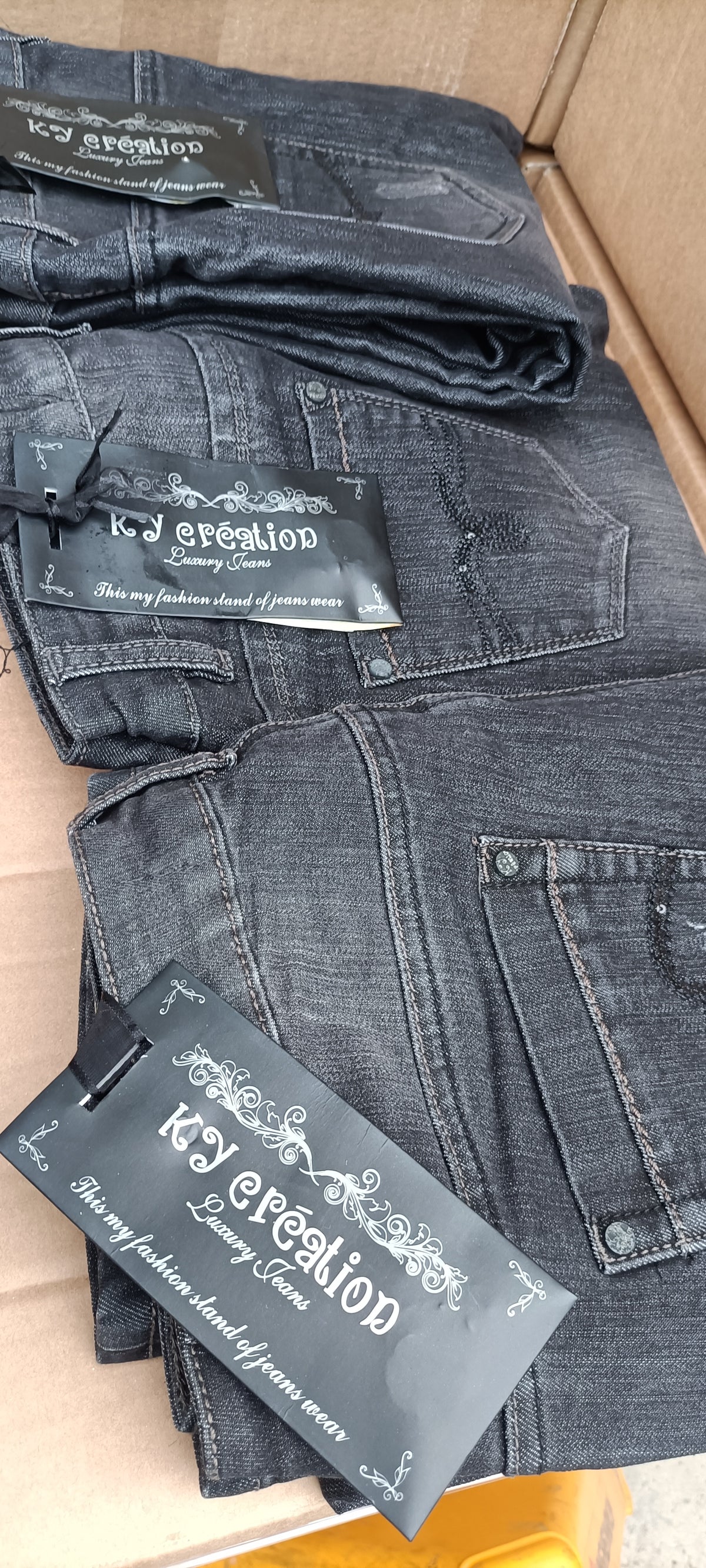 Stock Jeans Casual & Little Big Uomo/Donna - Scatola G18 (29 Pezzi Tutto Incluso)