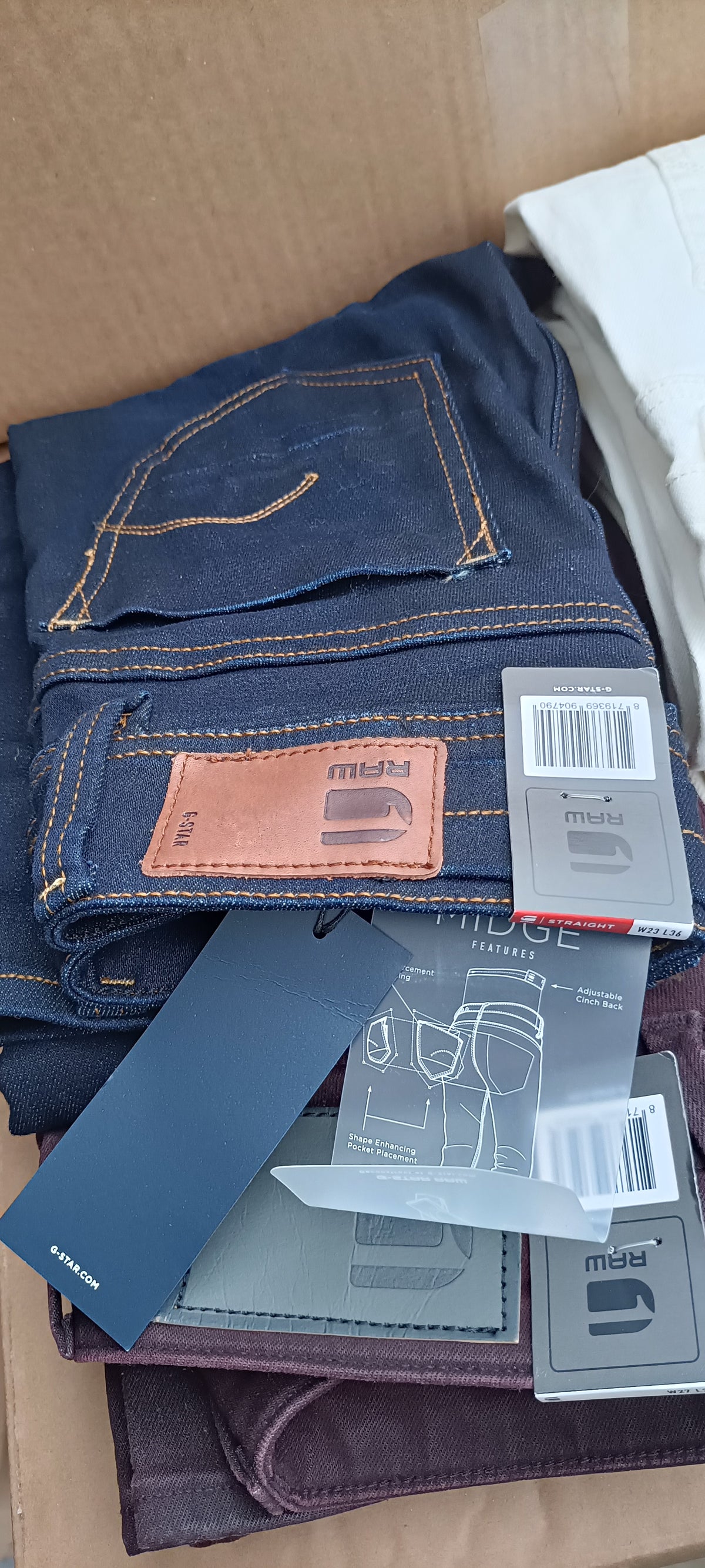 Stock Jeans Top Brand & G-Star RAW - Scatola G19 (33 Pezzi Tutto Incluso)
