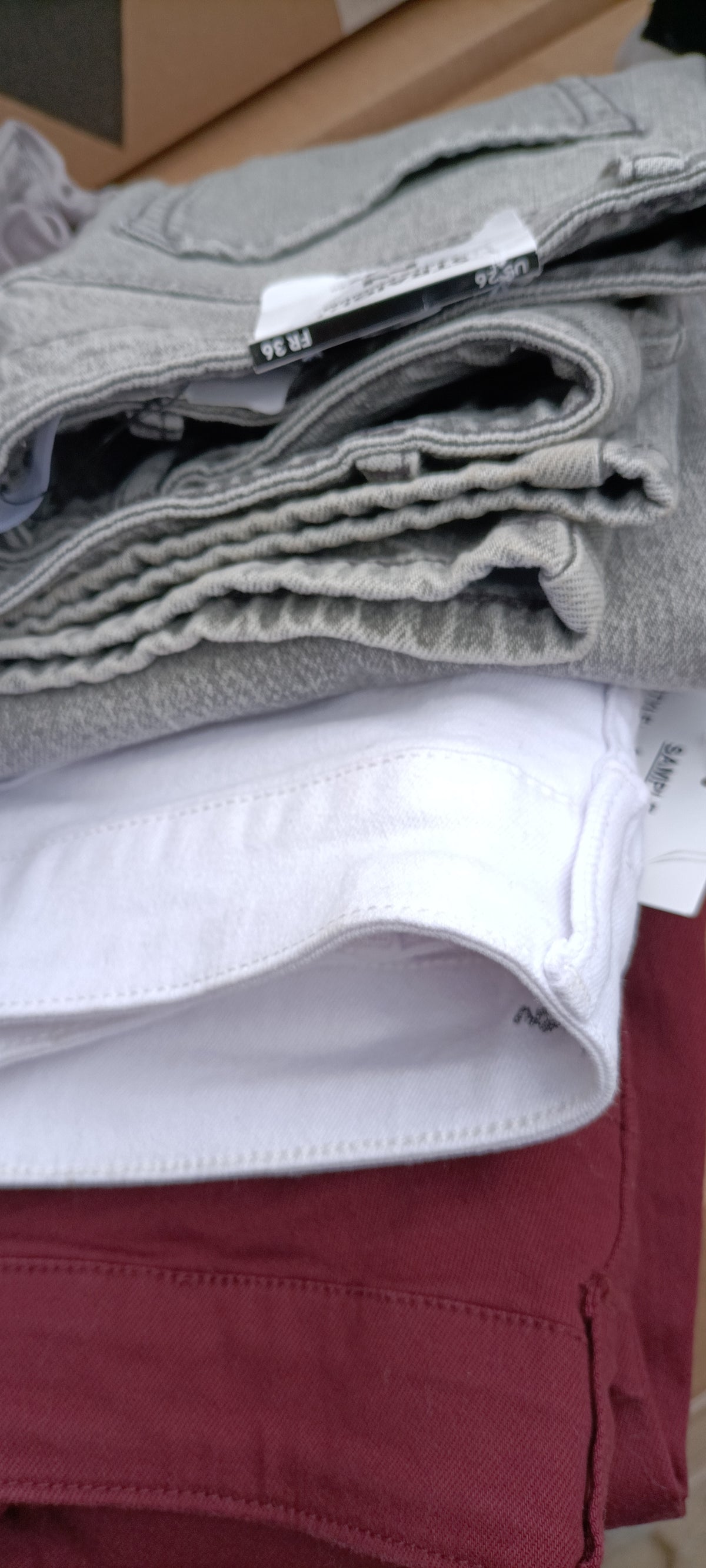 Stock Jeans Top Brand & G-Star RAW - Scatola G19 (33 Pezzi Tutto Incluso)