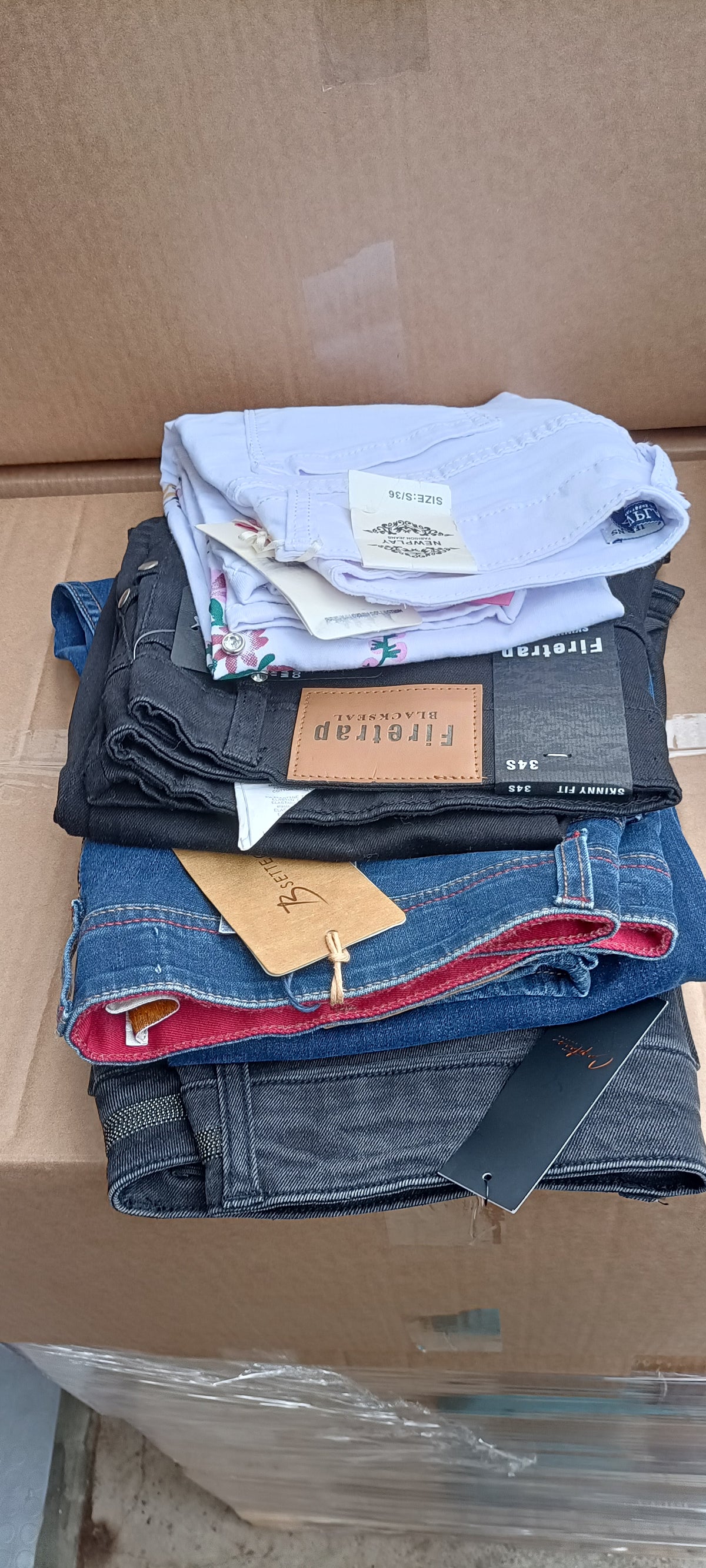 Stock Jeans Top Brand & G-Star RAW - Scatola G19 (33 Pezzi Tutto Incluso)