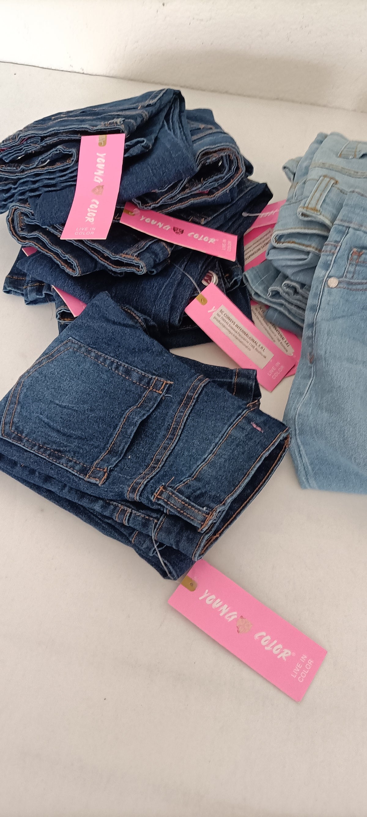 Stock Premium Jeans Bambino brand Vingino & Yang - Scatola G20 (49 Pezzi Tutto Incluso)