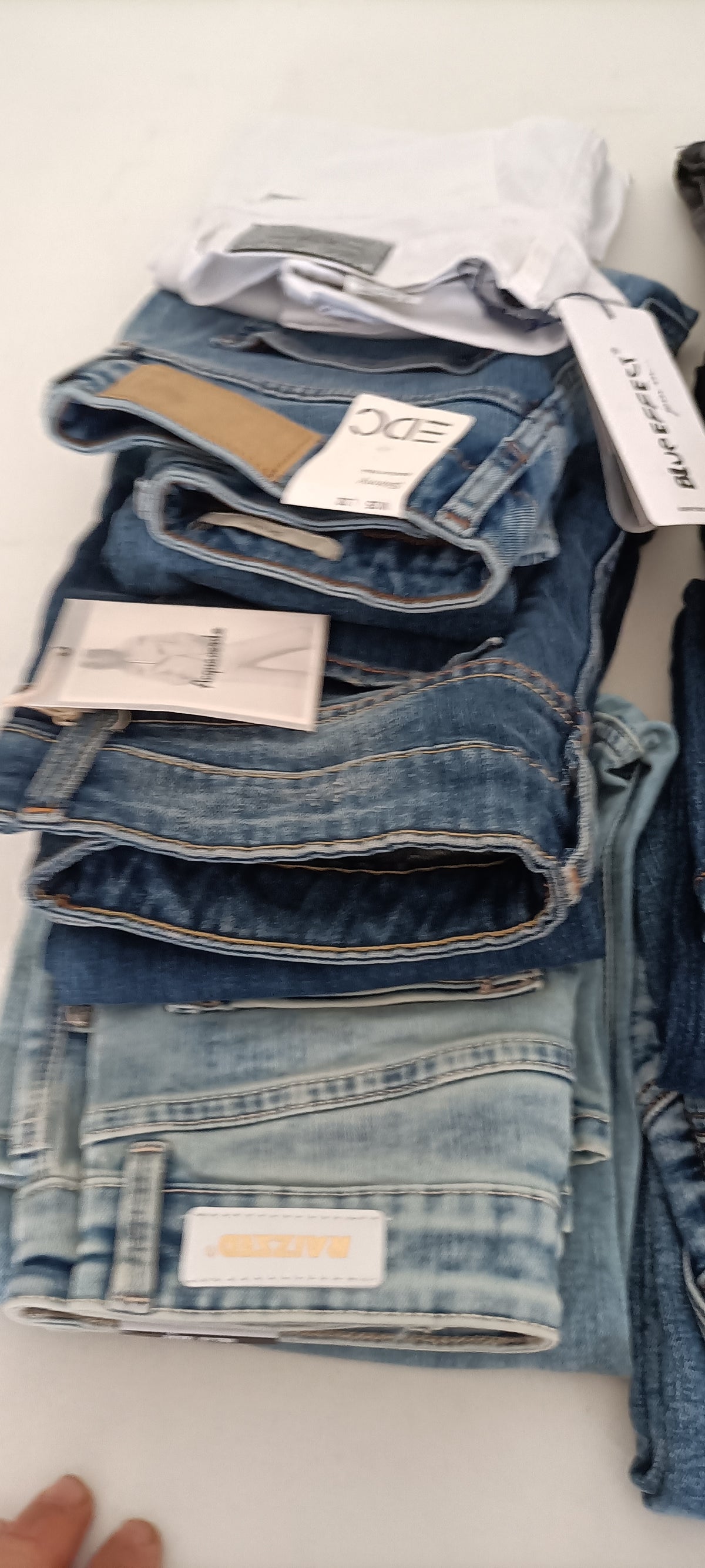 Stock Premium Jeans Bambino brand Vingino & Yang - Scatola G20 (49 Pezzi Tutto Incluso)