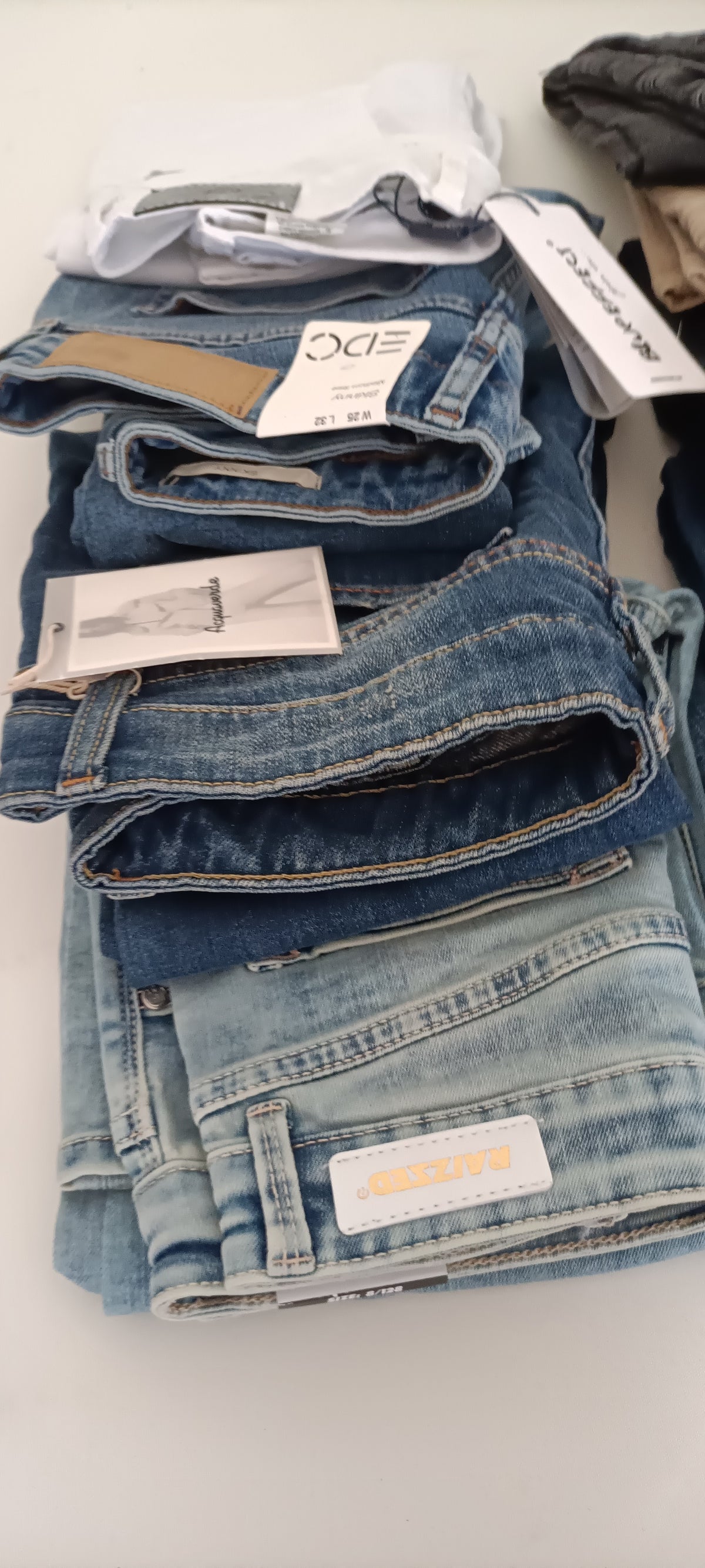 Stock Premium Jeans Bambino brand Vingino & Yang - Scatola G20 (49 Pezzi Tutto Incluso)
