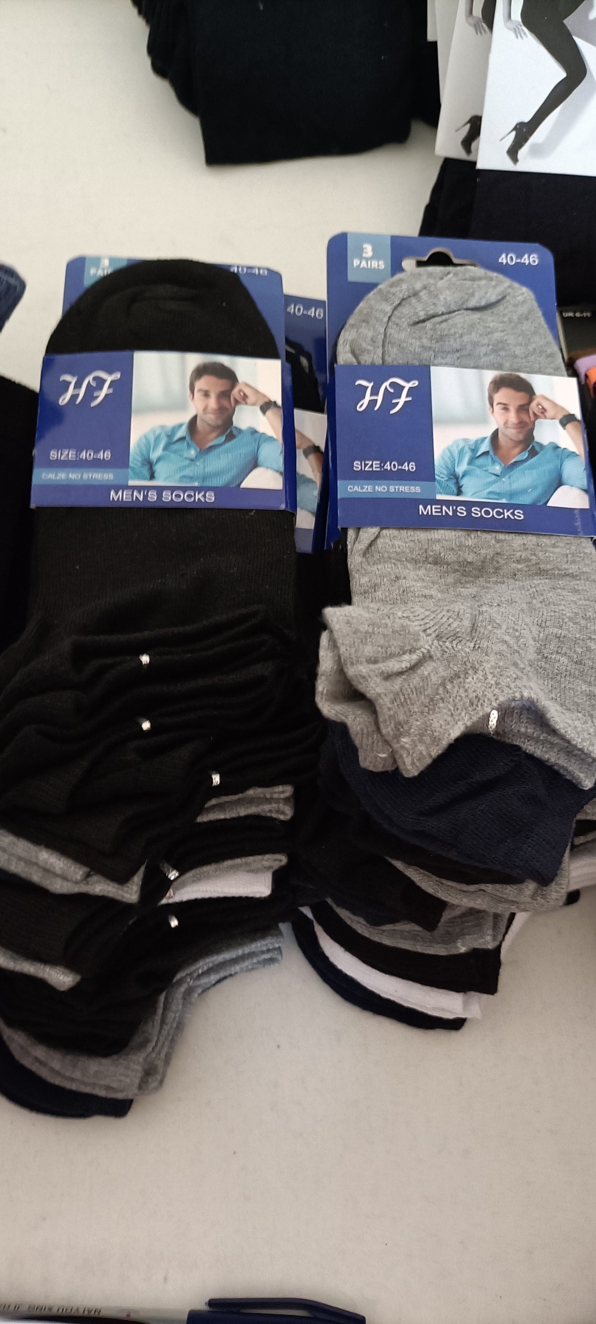 Lotto Calzetteria Mista Uomo/Donna Brand Assortiti - Scatola G23 (196 pz) - SPEDIZIONE GRATUITA