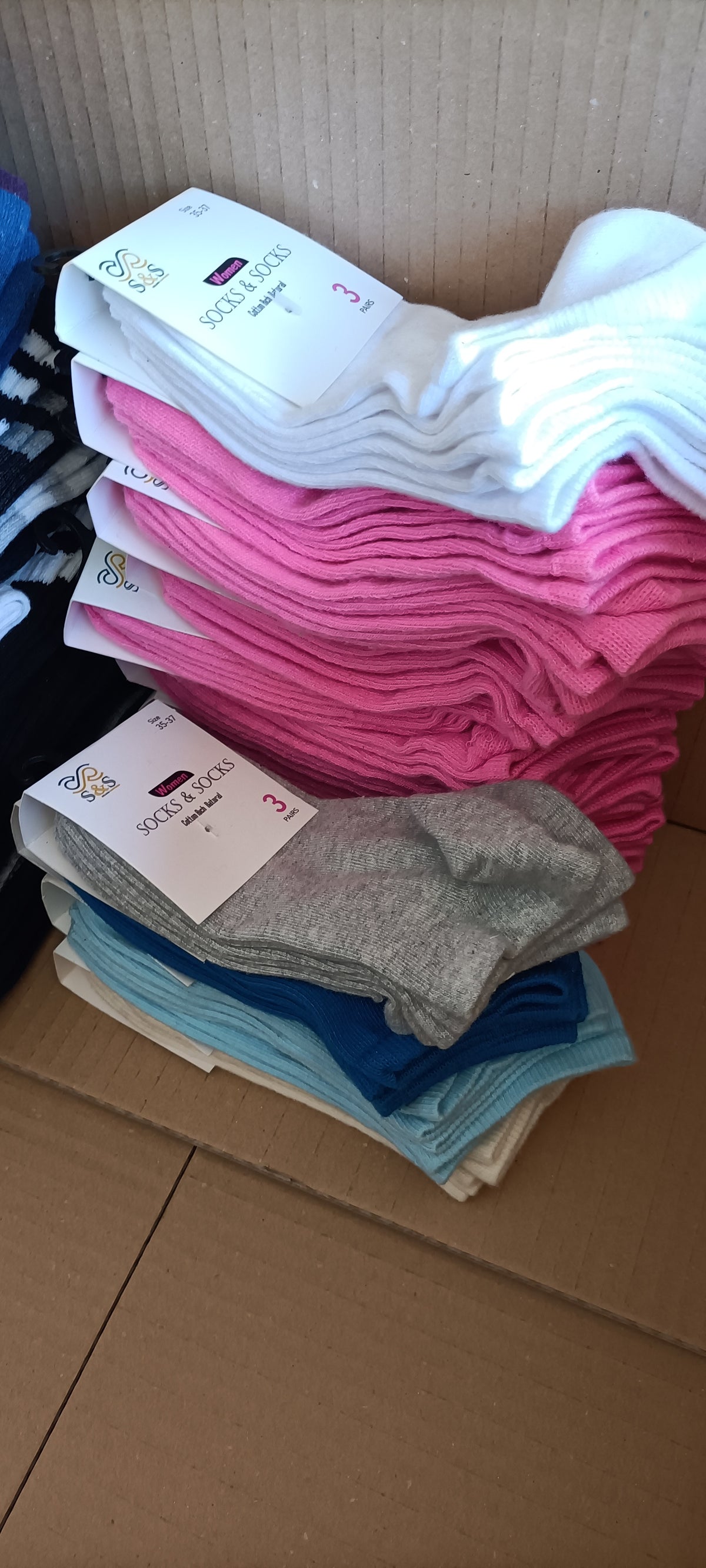 Lotto Calzetteria Premium e Collant Misto Invernale - Kunert, Skechers, Master - Scatola G24 (115 pz) - SPEDIZIONE GRATUITA