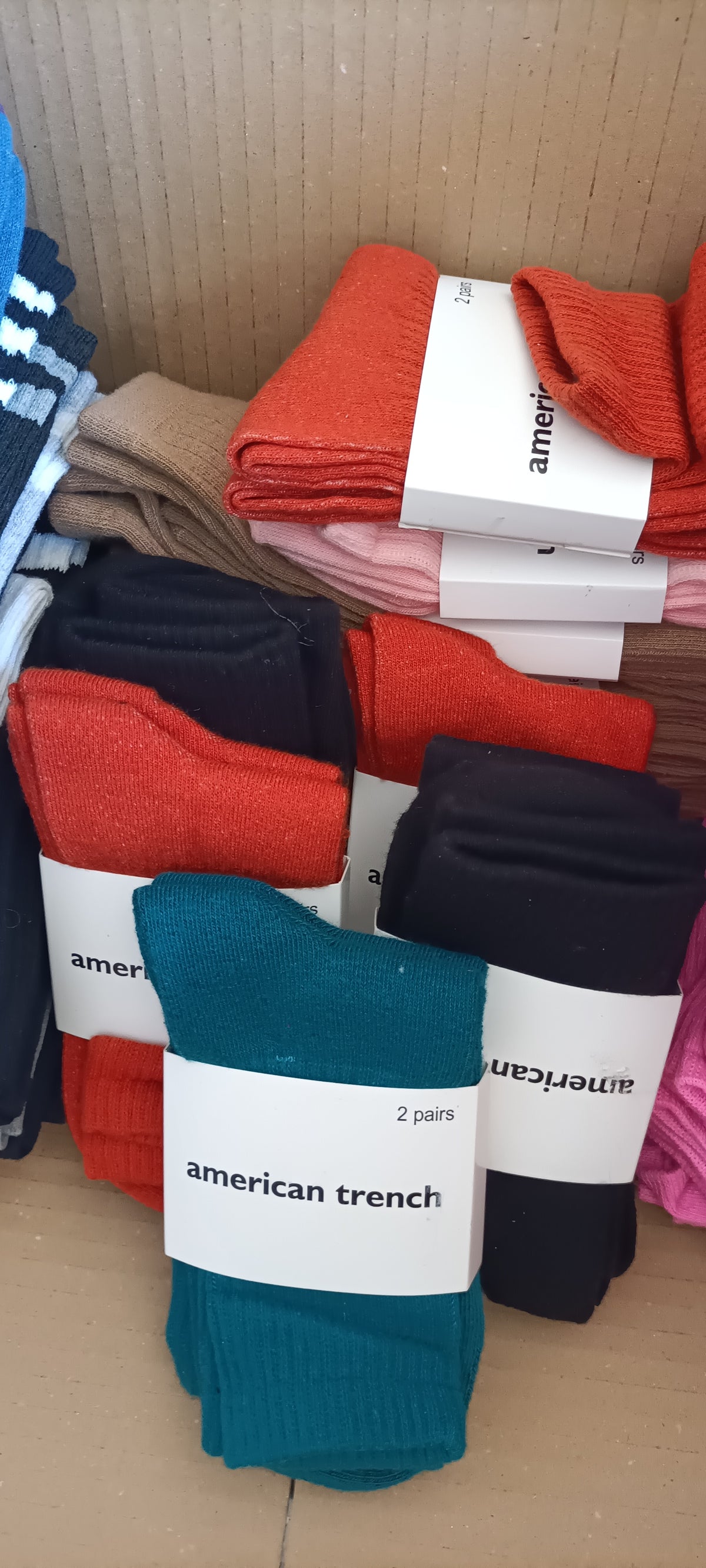 Lotto Calzetteria Premium e Collant Misto Invernale - Kunert, Skechers, Master - Scatola G24 (115 pz) - SPEDIZIONE GRATUITA