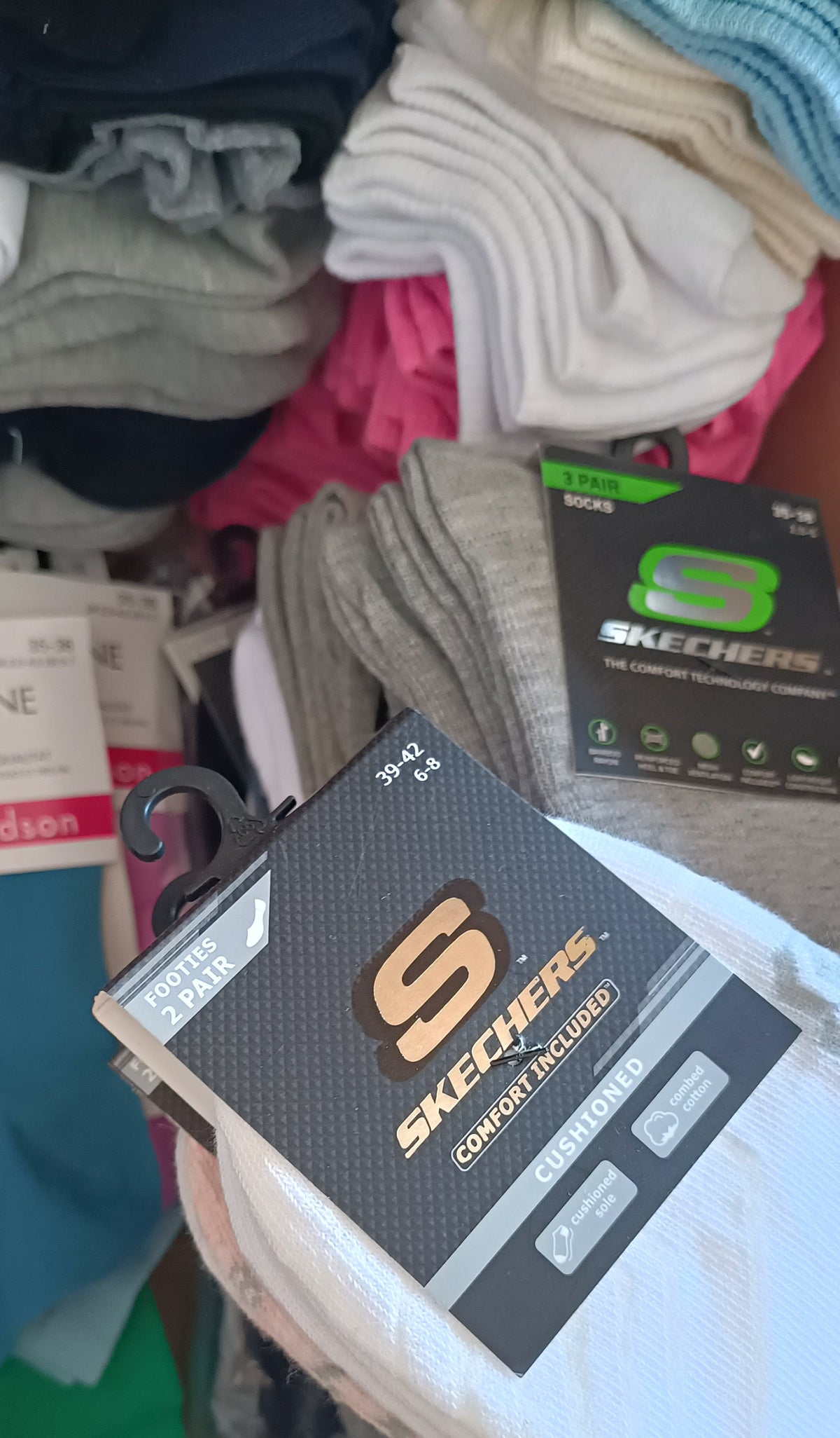 Lotto Calzetteria Premium e Collant Misto Invernale - Kunert, Skechers, Master - Scatola G24 (115 pz) - SPEDIZIONE GRATUITA