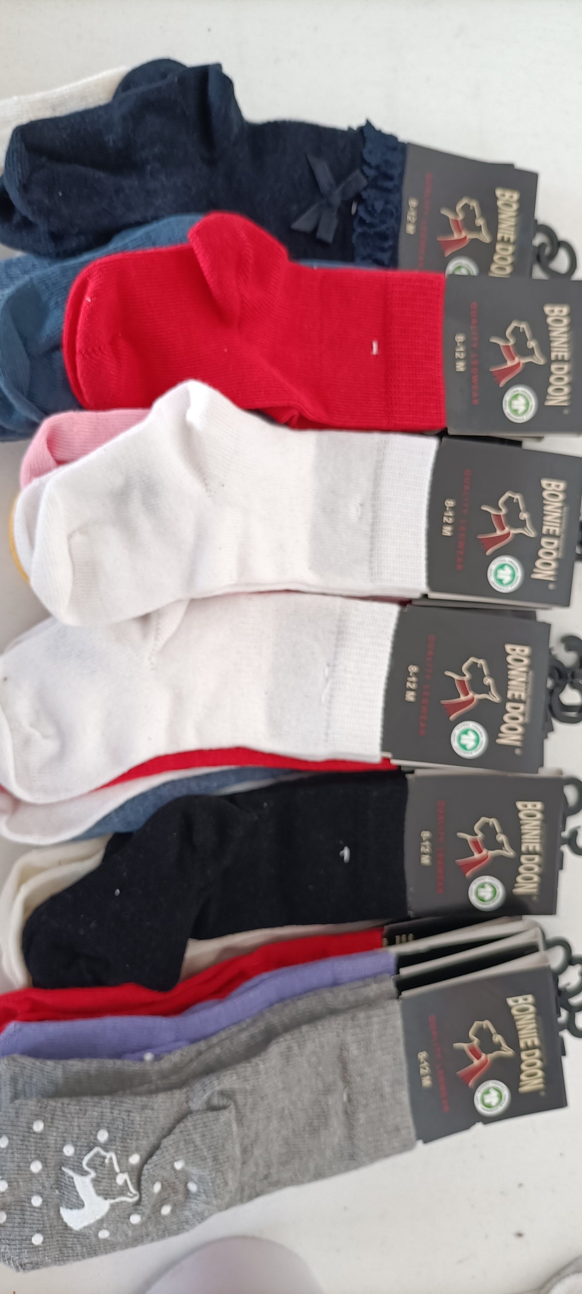 Lotto Maxi-Stock Calzetteria Bimbo/Bimba e Licenze Personaggi - Scatola G25 (255 pz) - SPEDIZIONE GRATUITA