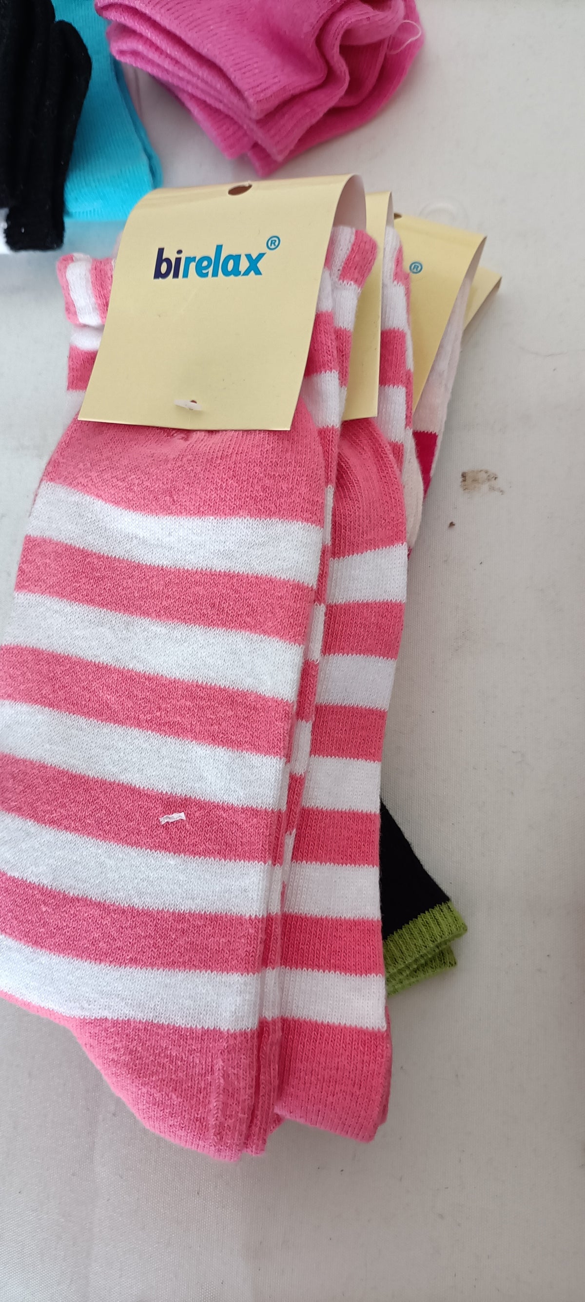 Lotto Maxi-Stock Calzetteria Bimbo/Bimba e Licenze Personaggi - Scatola G25 (255 pz) - SPEDIZIONE GRATUITA
