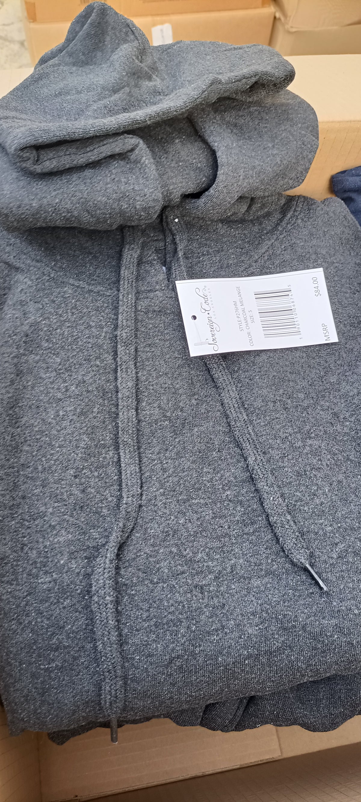 Lotto Stock Felpe con Cappuccio Streetwear Sovereign Code - Scatola G32 (24 pz) - SPEDIZIONE GRATUITA