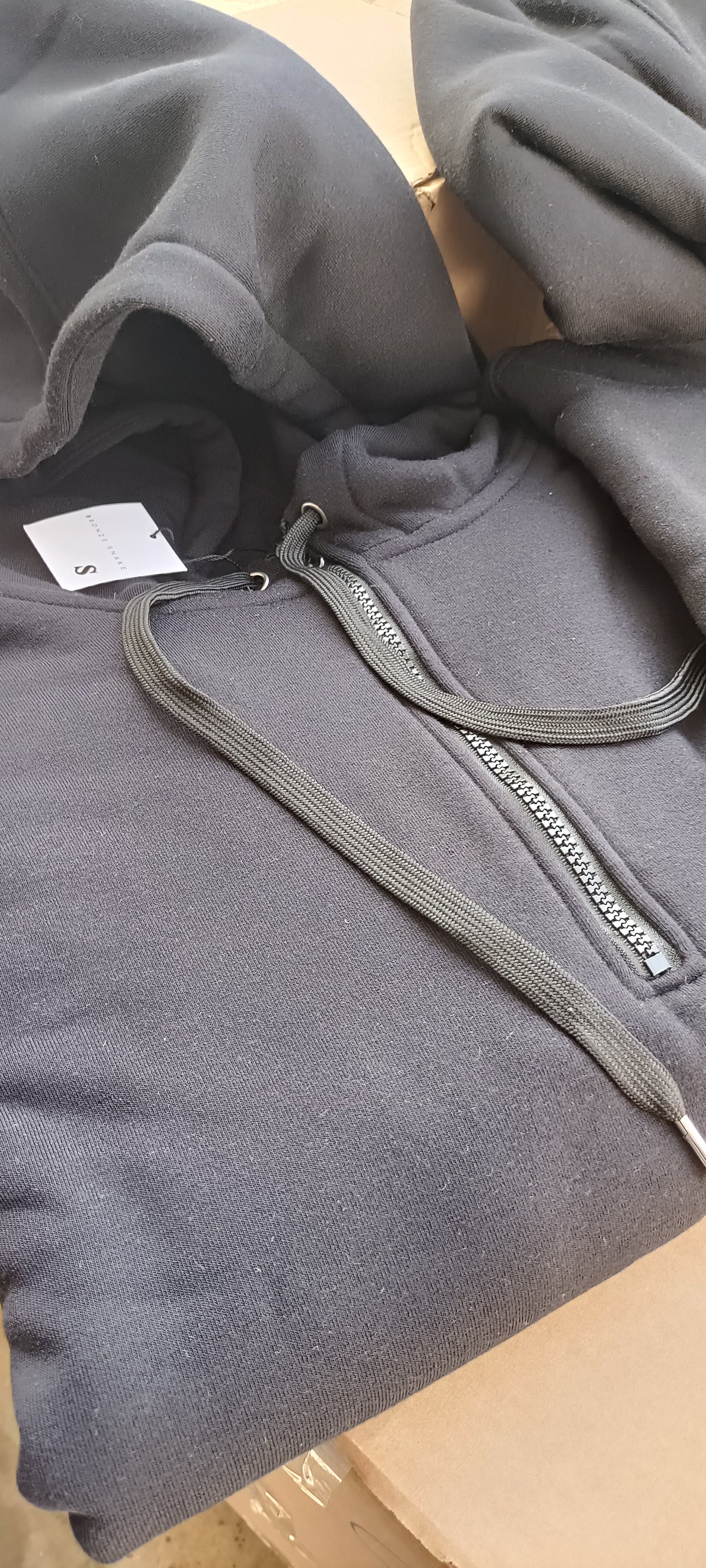 Lotto Stock Felpe con Cappuccio Brand Streetwear Internazionali - Scatola G33 (16 pz) - SPEDIZIONE GRATUITA