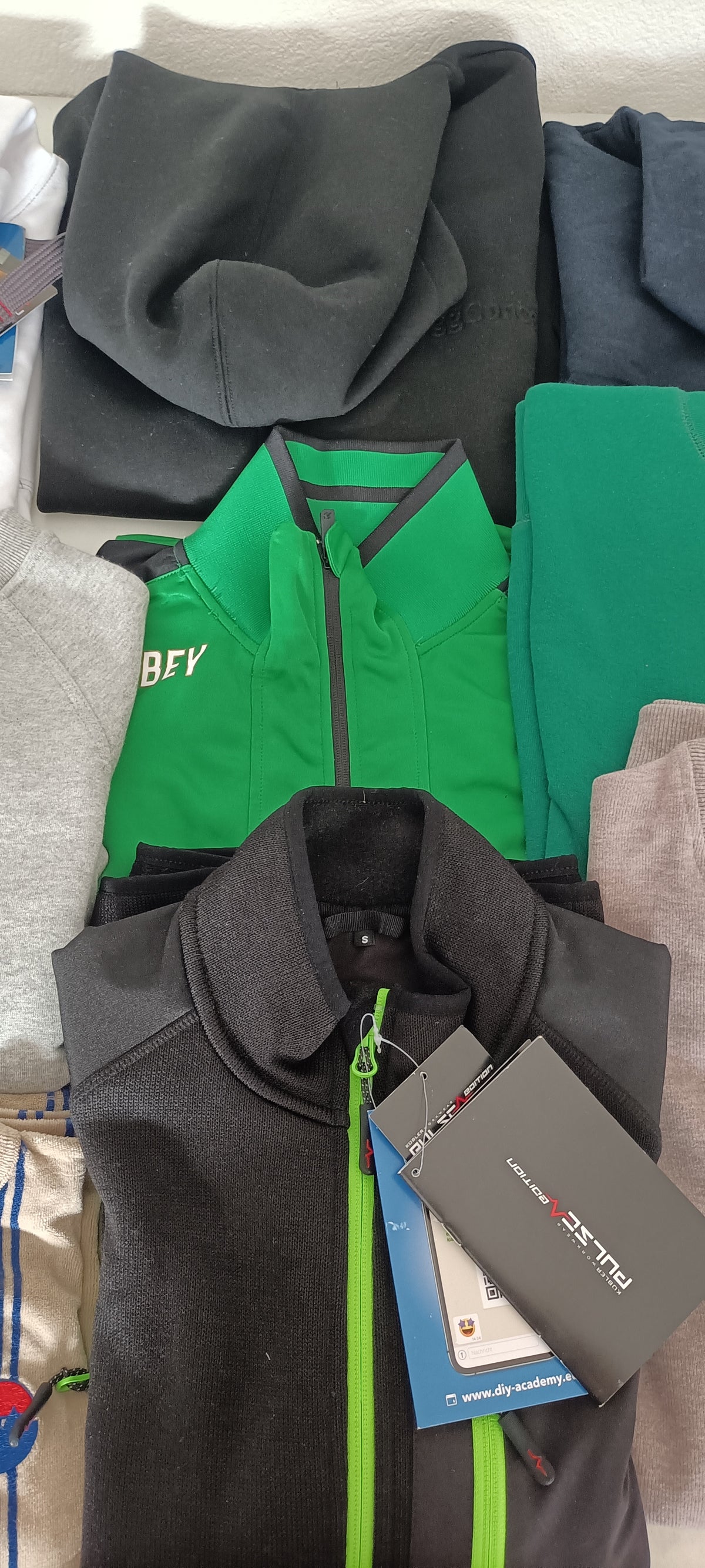 Lotto Stock Felpe Miste Uomo/Donna Brand Assortiti - Scatola G36 (20 pz) - SPEDIZIONE GRATUITA