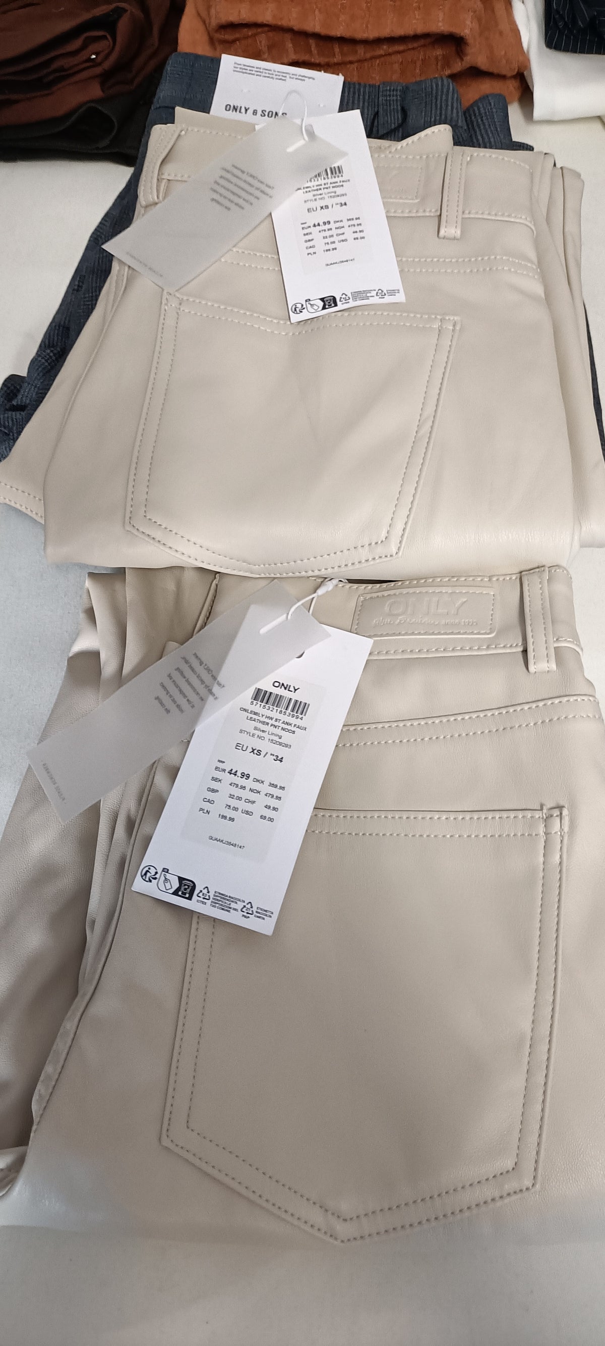 Lotto Stock Pantaloni Misti Uomo/Donna Brand Assortiti - Scatola G29 (44 pz) - SPEDIZIONE GRATUITA