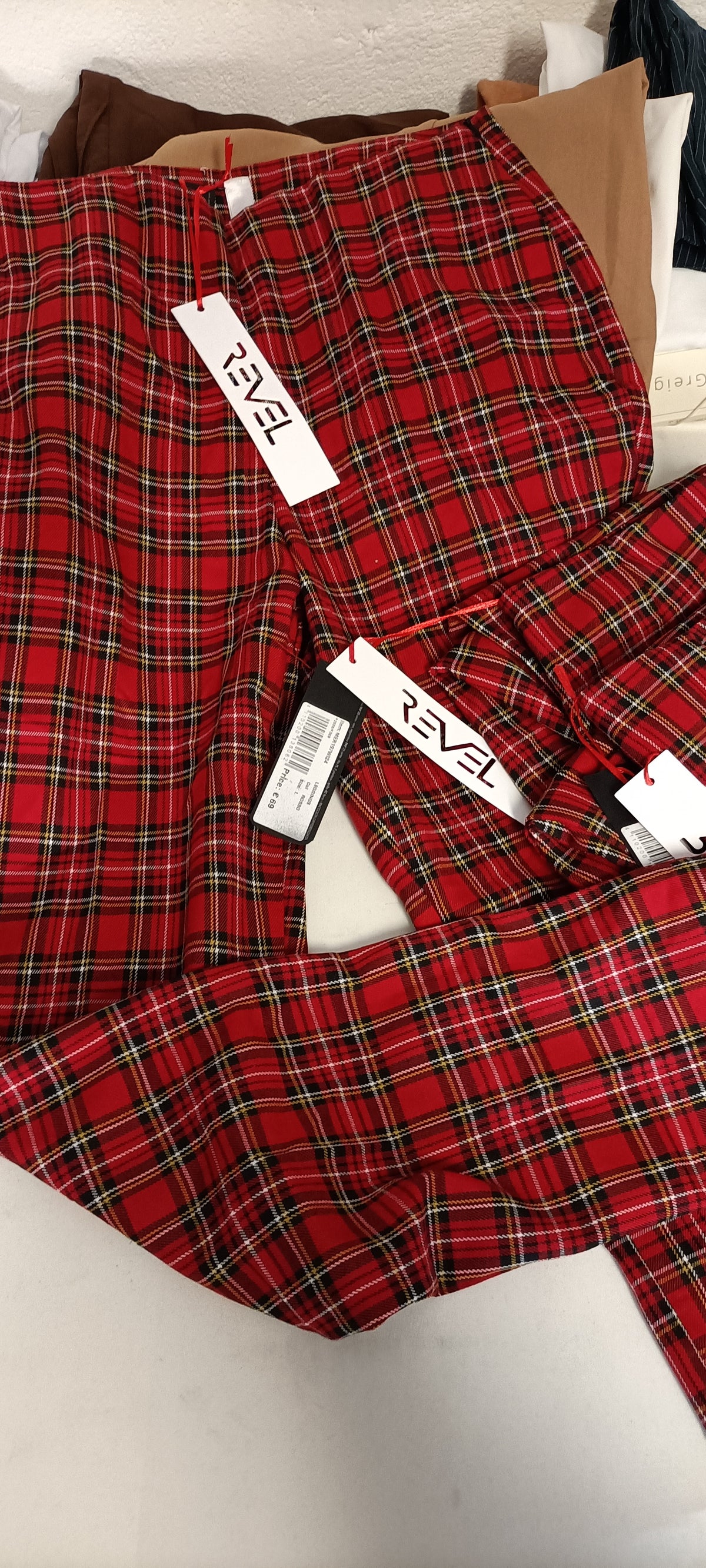 Lotto Stock Pantaloni Misti Uomo/Donna Brand Assortiti - Scatola G29 (44 pz) - SPEDIZIONE GRATUITA