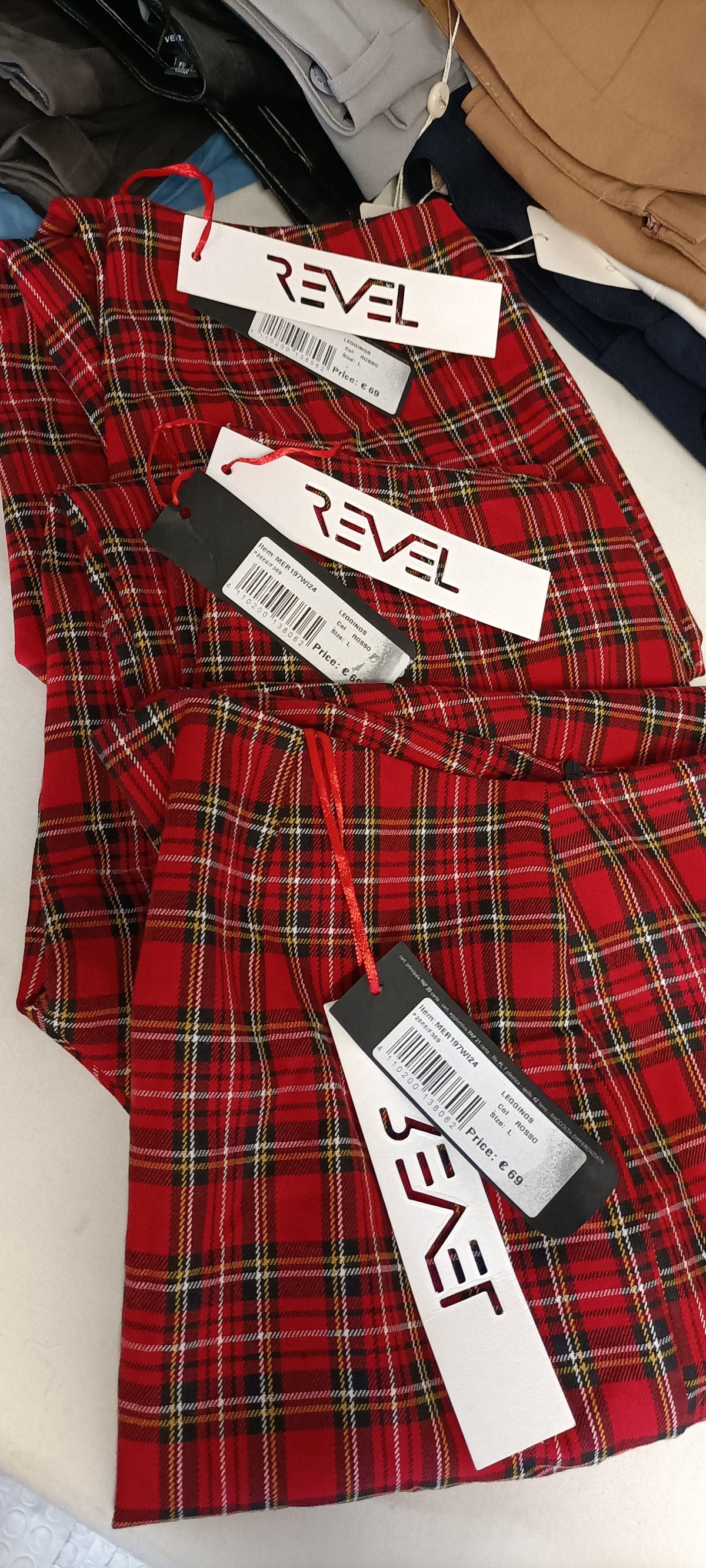 Lotto Stock Pantaloni Misti Uomo/Donna Brand Assortiti - Scatola G29 (44 pz) - SPEDIZIONE GRATUITA