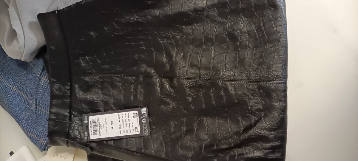 Lotto Stock Pantaloni Misti Uomo/Donna Brand Assortiti - Scatola G29 (44 pz) - SPEDIZIONE GRATUITA