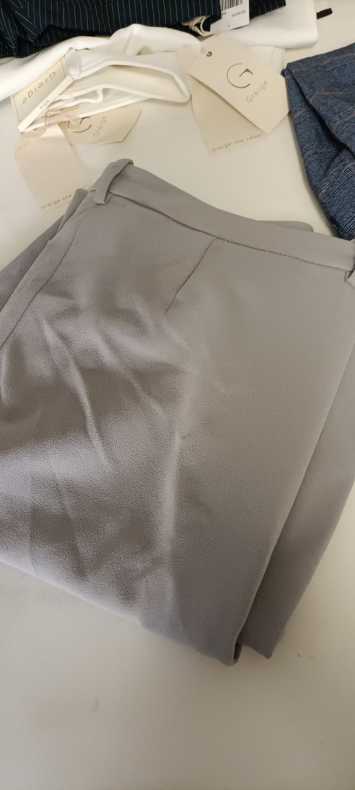 Lotto Stock Pantaloni Misti Uomo/Donna Brand Assortiti - Scatola G29 (44 pz) - SPEDIZIONE GRATUITA