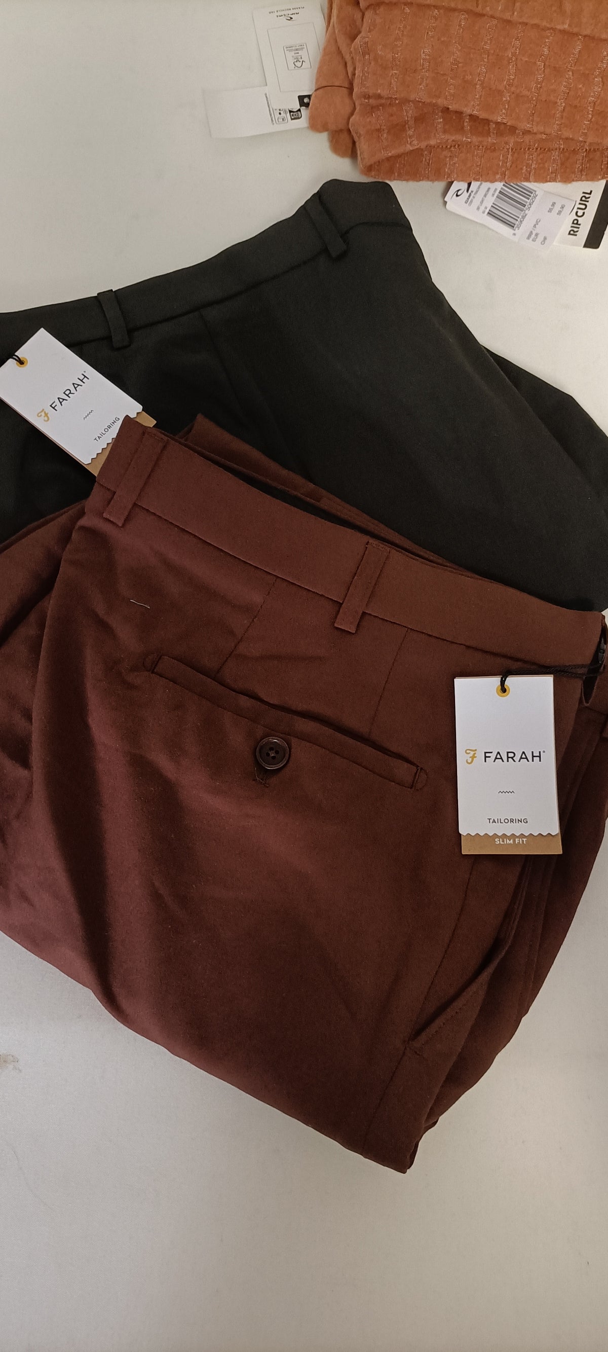 Lotto Stock Pantaloni Misti Uomo/Donna Brand Assortiti - Scatola G29 (44 pz) - SPEDIZIONE GRATUITA