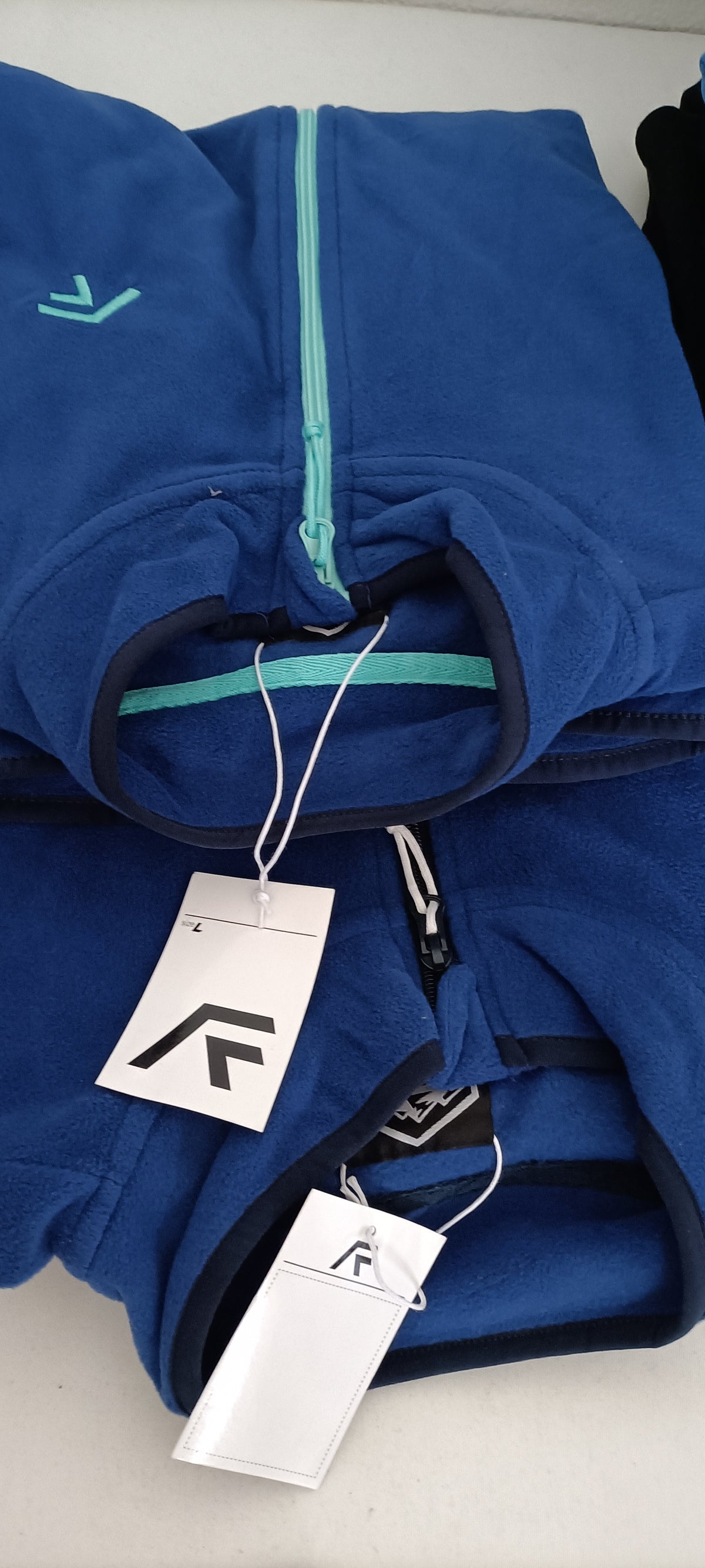 Lotto Stock Felpe Miste Uomo/Donna Brand Assortiti - Scatola G42 (21 pz) - SPEDIZIONE GRATUITA