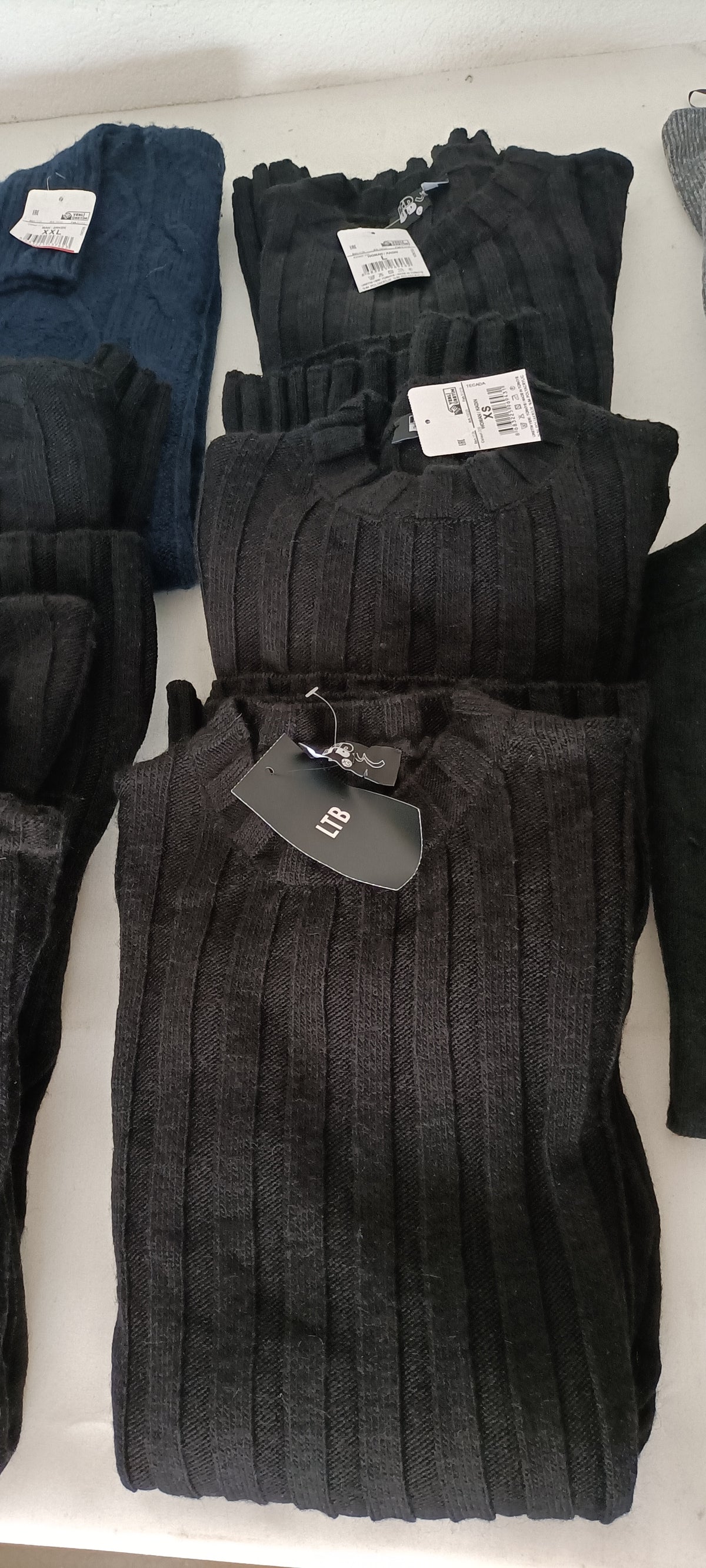 Lotto Stock Maglieria Uomo/Donna LTB Jeans - Scatola G49 (11 pz) - SPEDIZIONE GRATUITA