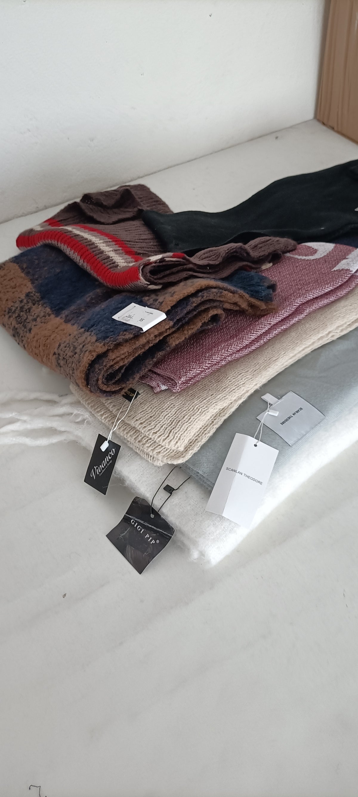 Lotto Stock G54 Sciarpe Moda Miste - 55 Pezzi a 2,60pz