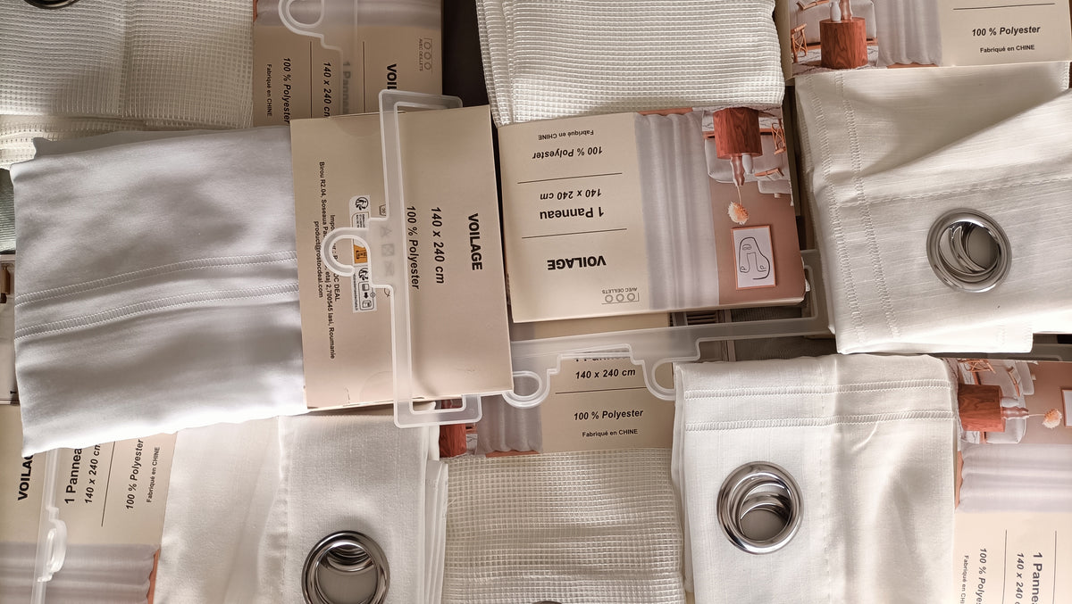 Lotto 446 Tende con Occhielli – Stock Ingrosso Tessile Nuove